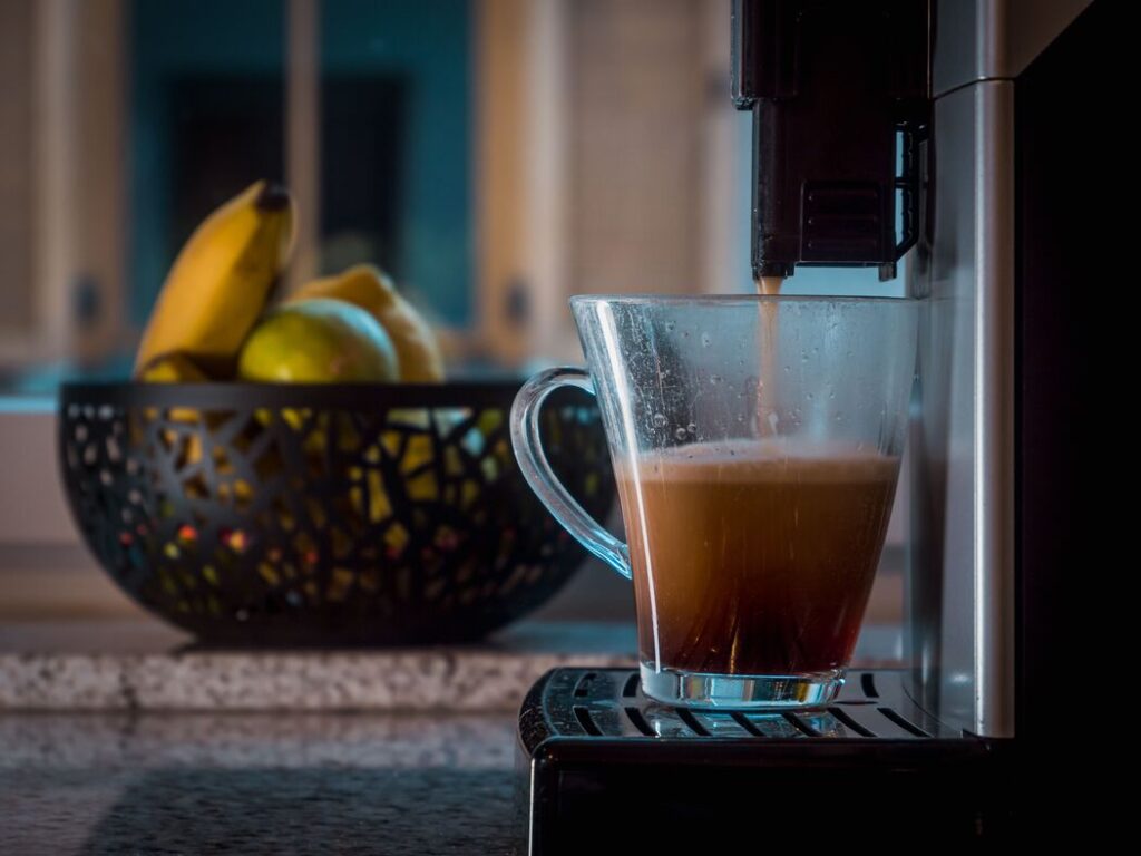 Russell Hobbs RCM60 Coffee Maker – Best Espresso Style Coffee Maker Under ₹3,000 in India