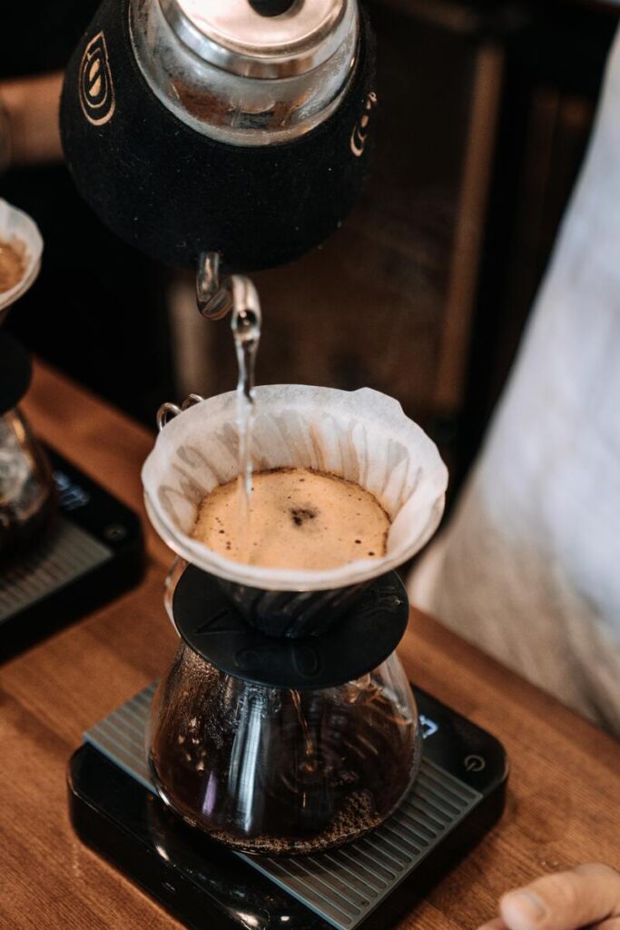how drip coffee maker work 