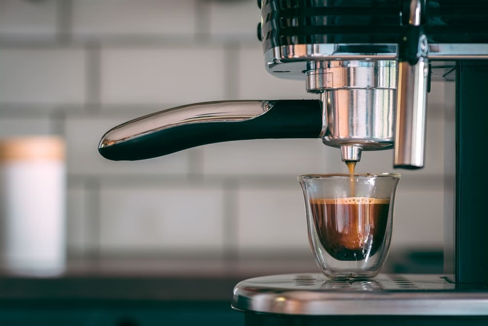 how to clean a coffee maker properly at home