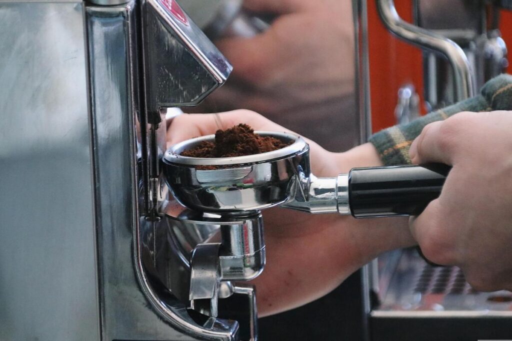 How to Grind Coffee Beans Correctly for better coffee brewing