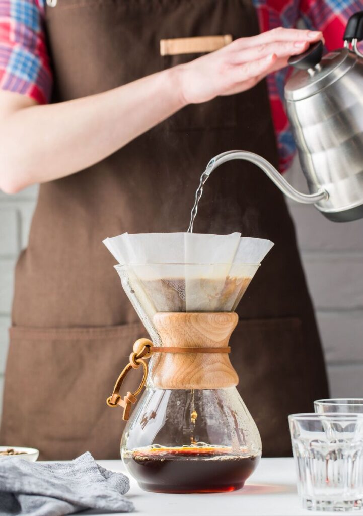 Paper vs Reusable Coffee Filters Comparison for Drip Coffee Makers