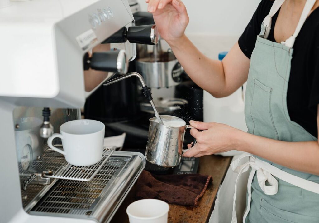 Imperial coffee machine for cappuccino and latte